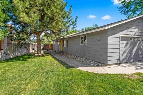 $415,000 | 304 West Woodvine Court, Boise, ID 83706