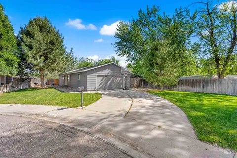$415,000 | 304 West Woodvine Court, Boise, ID 83706