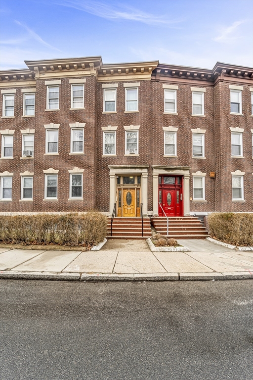 86 Winthrop Street, Unit 1 Boston, MA 02119 - Photo 3 of 41