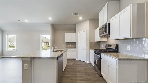 $273,500 | 3137 Sapphire Drive, Lake Charles, LA 70607