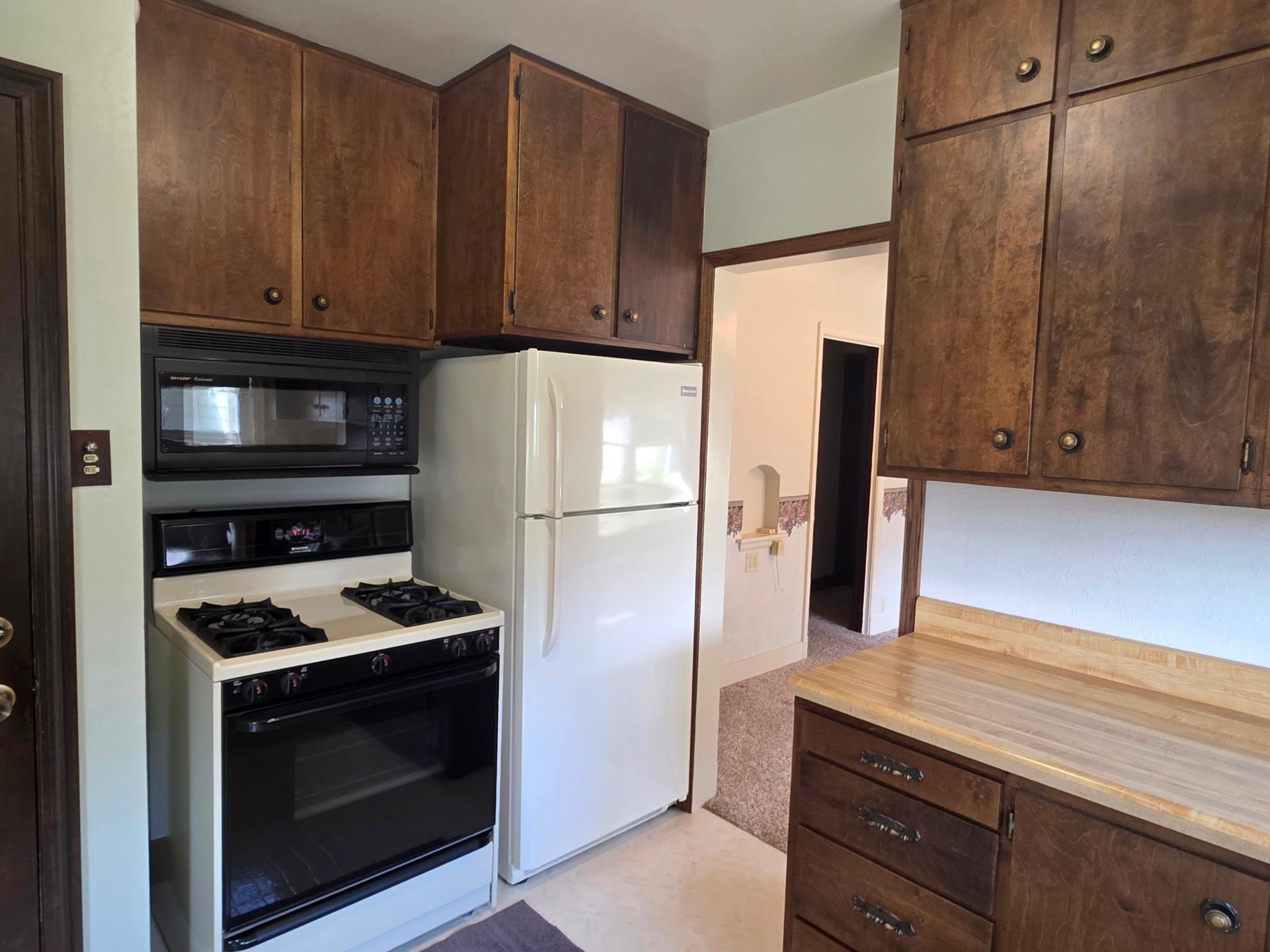 412 Main Street West Pipestone, MN 56164 - Photo 8 of 61
