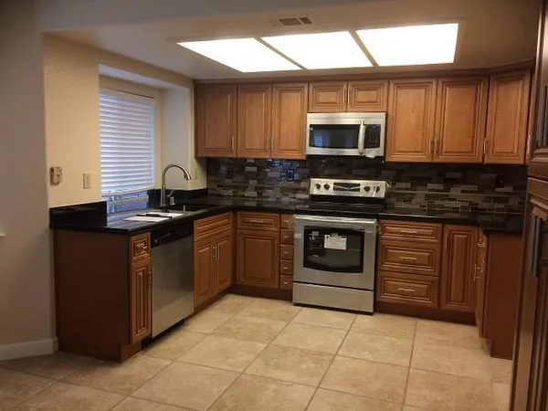 $2,795 | 864 Christy Court, Tracy, CA 95376