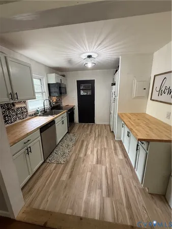 $217,000 | 14232 Central Avenue, Chester, VA 23836