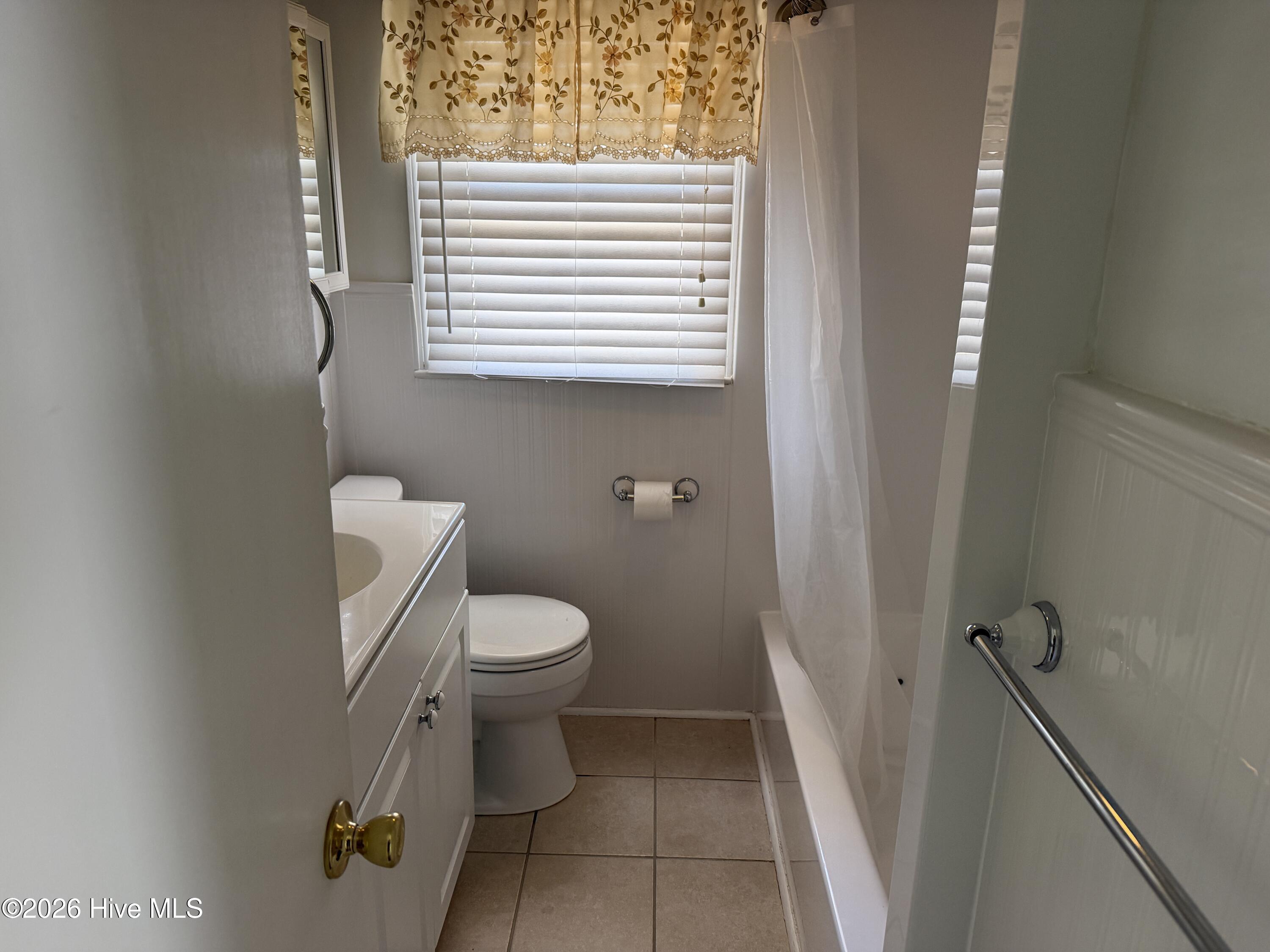 2040 West 5th Street Washington, NC 27889 - Photo 9 of 14 IMG_5758