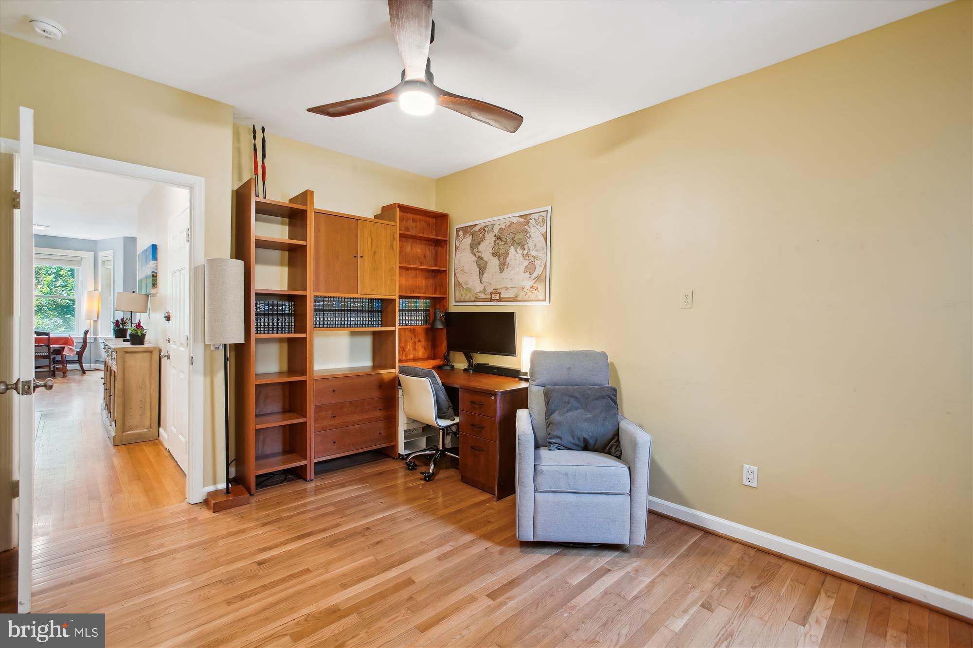 1725 Willard Street Northwest, Unit 3 Washington, DC 20009 - Photo 20 of 32 a work room with furniture and wooden floor