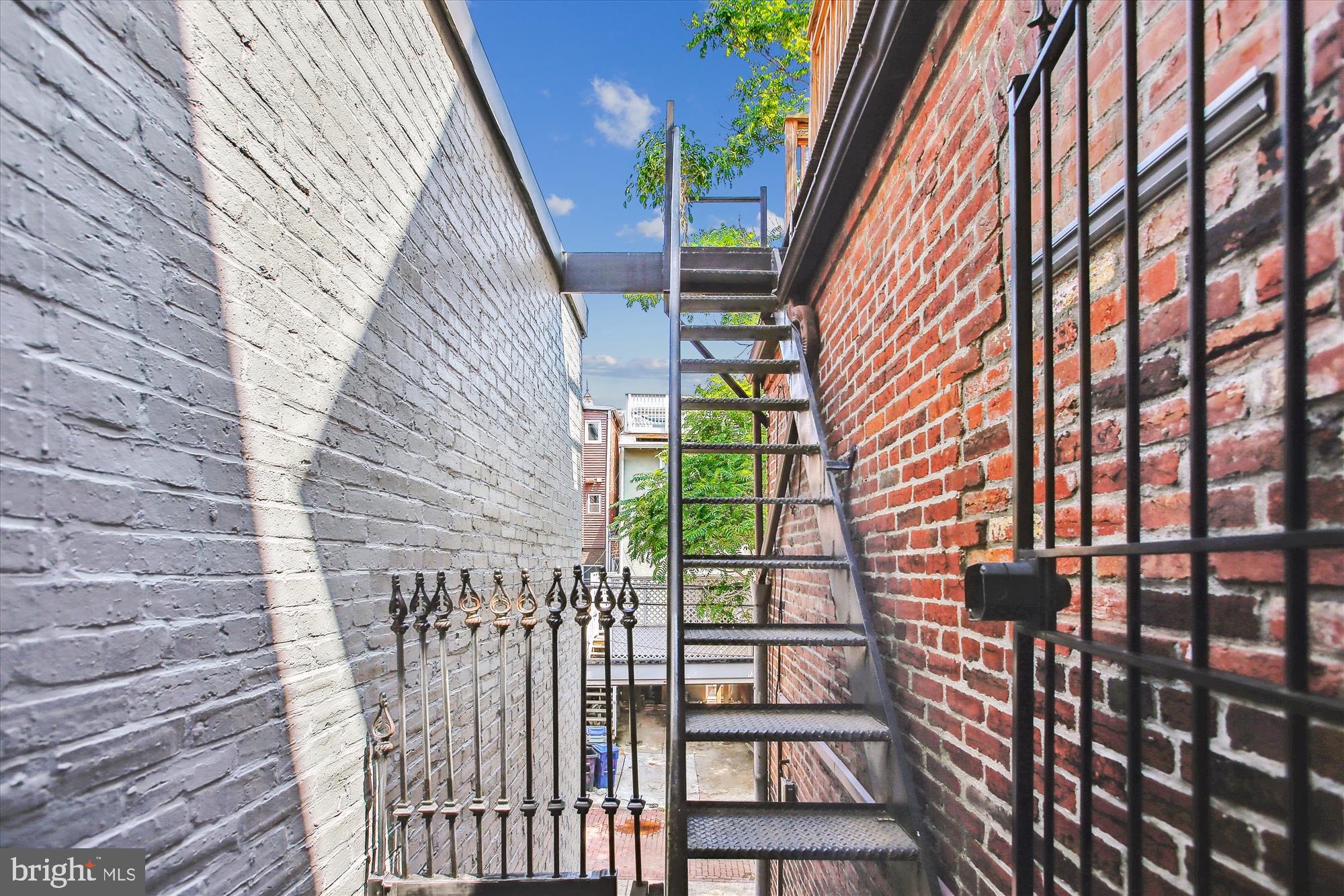 1725 Willard Street Northwest, Unit 3 Washington, DC 20009 - Photo 23 of 32 a view of staircase with large window