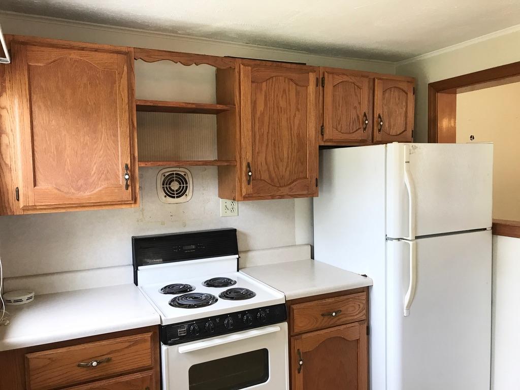 12 Collette Street Waterville, ME 04901 - Photo 17 of 37 Kitchen