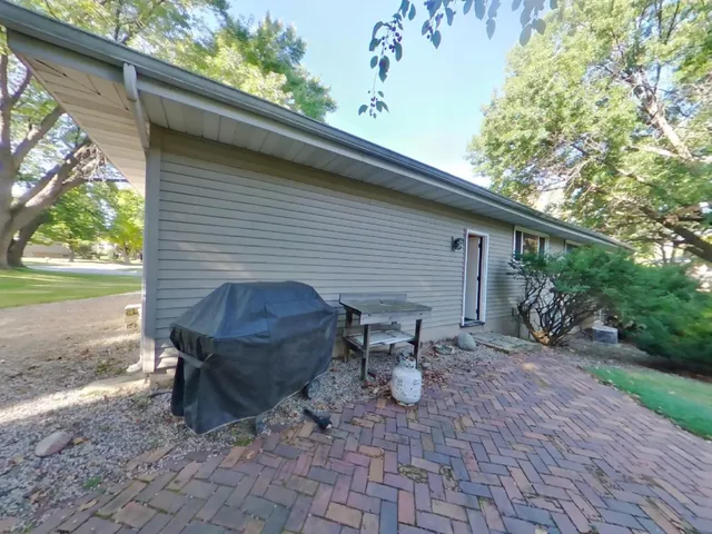 $2,599 | 3820 Union Terrace Lane North, Plymouth, MN 55441