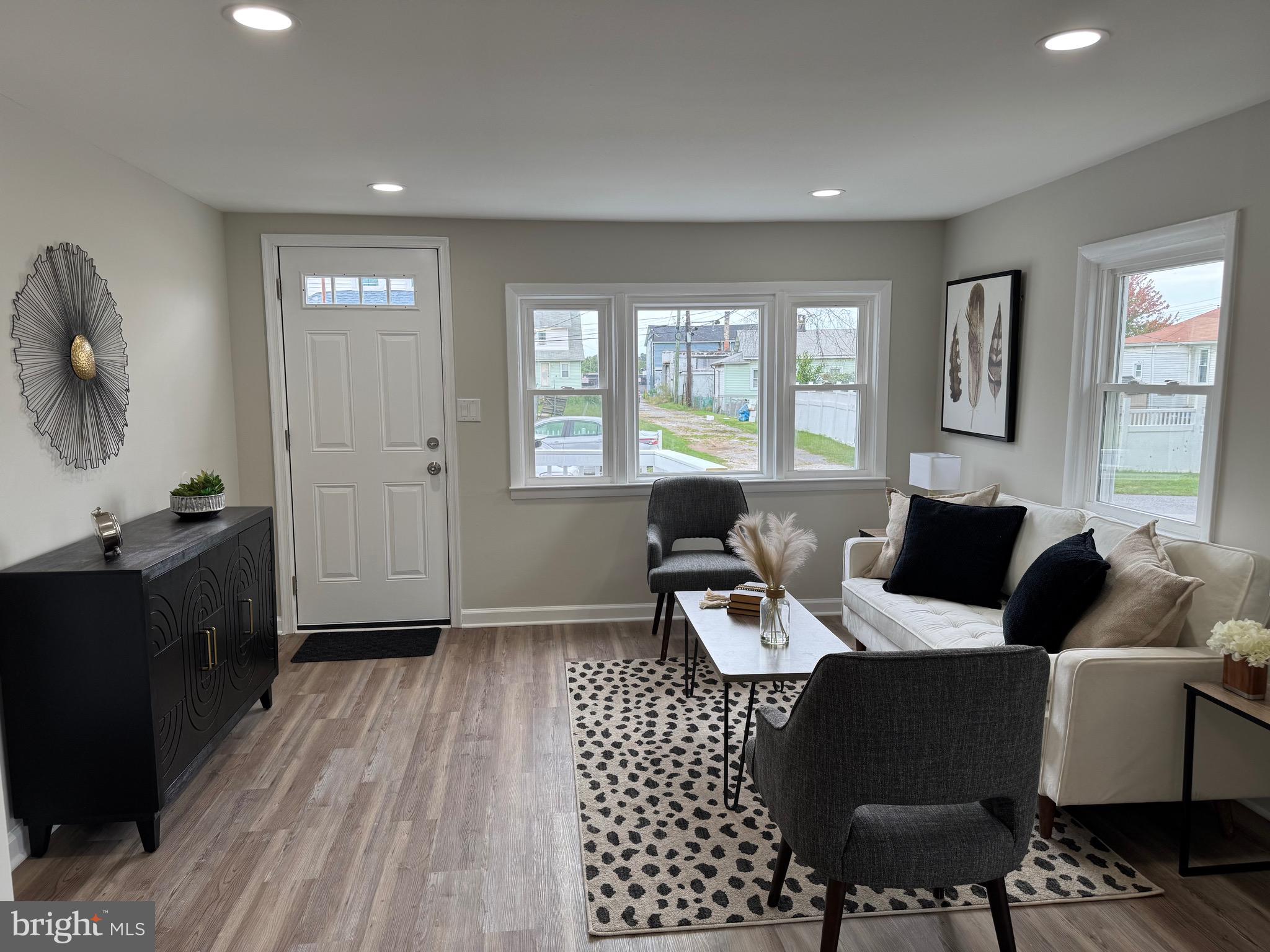 7 Centre Avenue Baltimore, MD 21222 - Photo 4 of 37