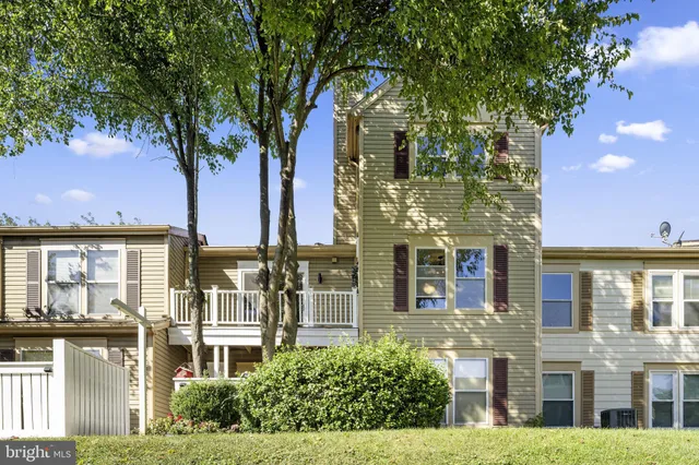 $300,000 | 20172 Locustdale Drive, Unit 221, Germantown, MD 20876