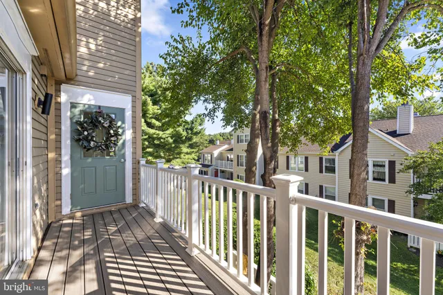 $300,000 | 20172 Locustdale Drive, Unit 221, Germantown, MD 20876