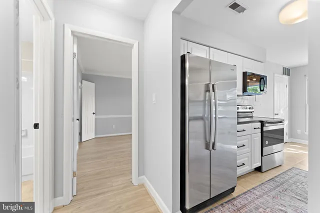 $300,000 | 20172 Locustdale Drive, Unit 221, Germantown, MD 20876