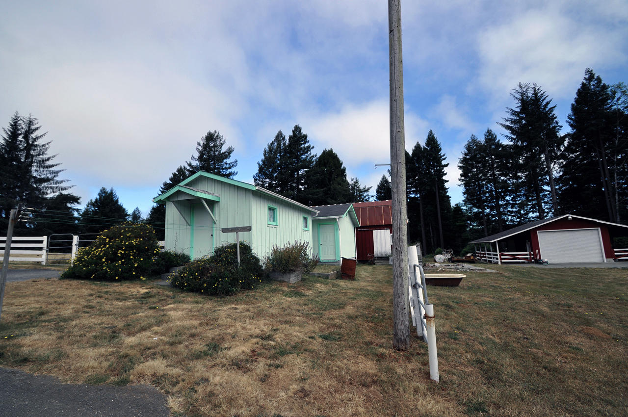 227 Lucchesi Road Arcata, CA 95521 - Photo 9 of 23