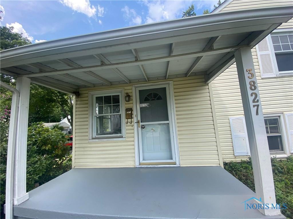 3827 Bellevue Road Toledo, OH 43613 - Photo 3 of 28 Gallery Image 3