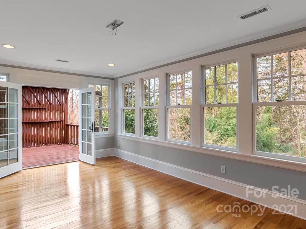 57 Edgemont Road Asheville, NC 28801 - Photo 11 of 46 Gallery Image 11