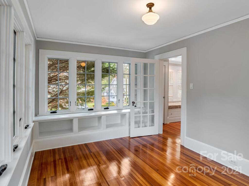 57 Edgemont Road Asheville, NC 28801 - Photo 34 of 46 Gallery Image 34