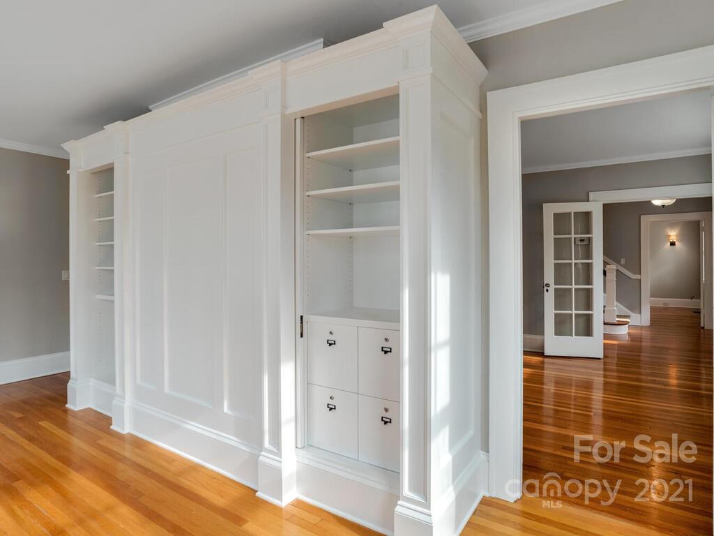 57 Edgemont Road Asheville, NC 28801 - Photo 6 of 46 Gallery Image 6