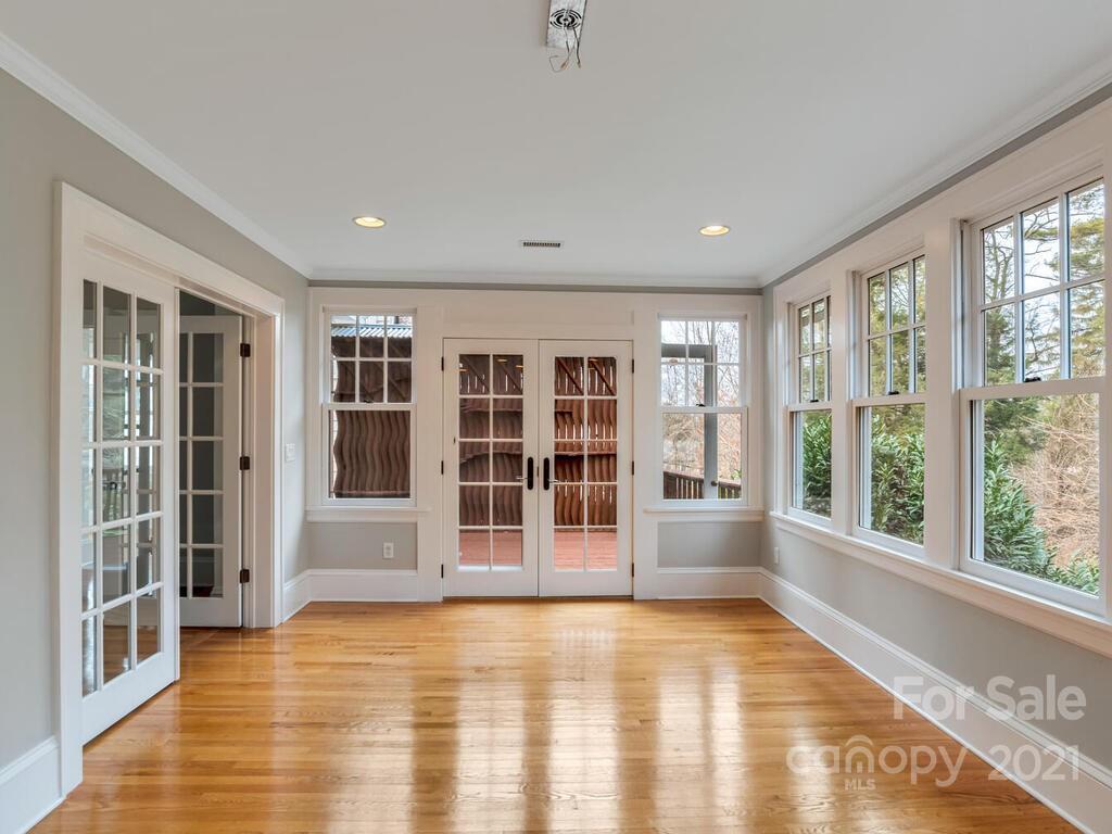 57 Edgemont Road Asheville, NC 28801 - Photo 7 of 46 Gallery Image 7