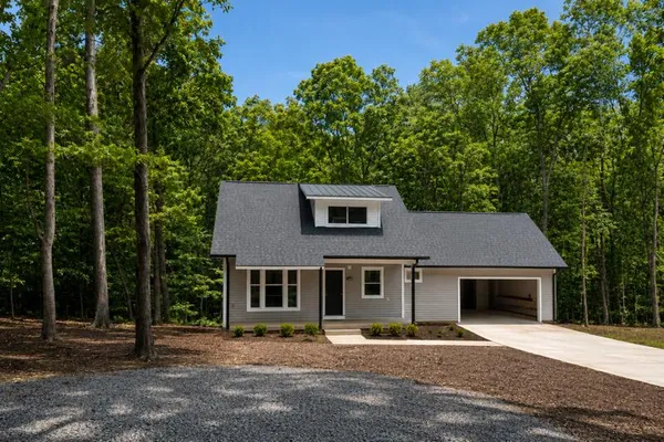 $529,900 | 1131 Summerset Drive, Moneta, VA 24121