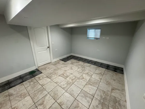 $1,650 | 6438 North Fairfield Avenue, Unit G, Chicago, IL 60645