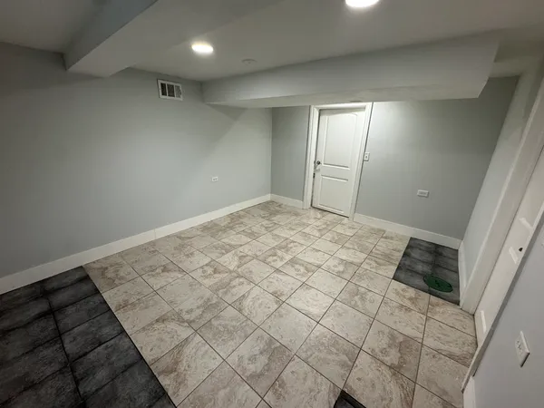 $1,650 | 6438 North Fairfield Avenue, Unit G, Chicago, IL 60645