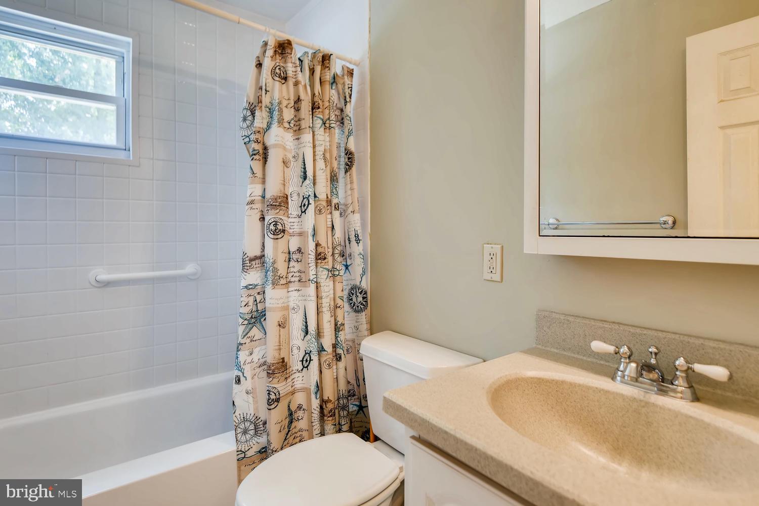 7721 Notley Road Pasadena, MD 21122 - Photo 9 of 15 Gallery Image 9