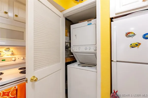 $255,000 | 40 Lighthouse Landing, Lake Ozark, MO 65049