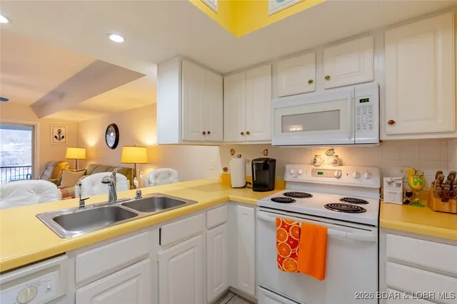 $255,000 | 40 Lighthouse Landing, Unit 303, Lake Ozark, MO 65049