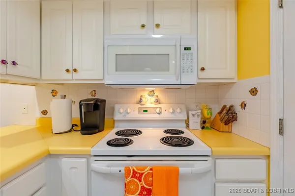 $255,000 | 40 Lighthouse Landing, Lake Ozark, MO 65049