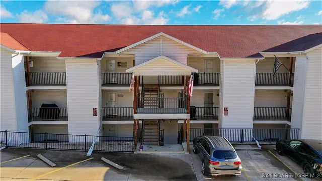 $255,000 | 40 Lighthouse Landing, Lake Ozark, MO 65049