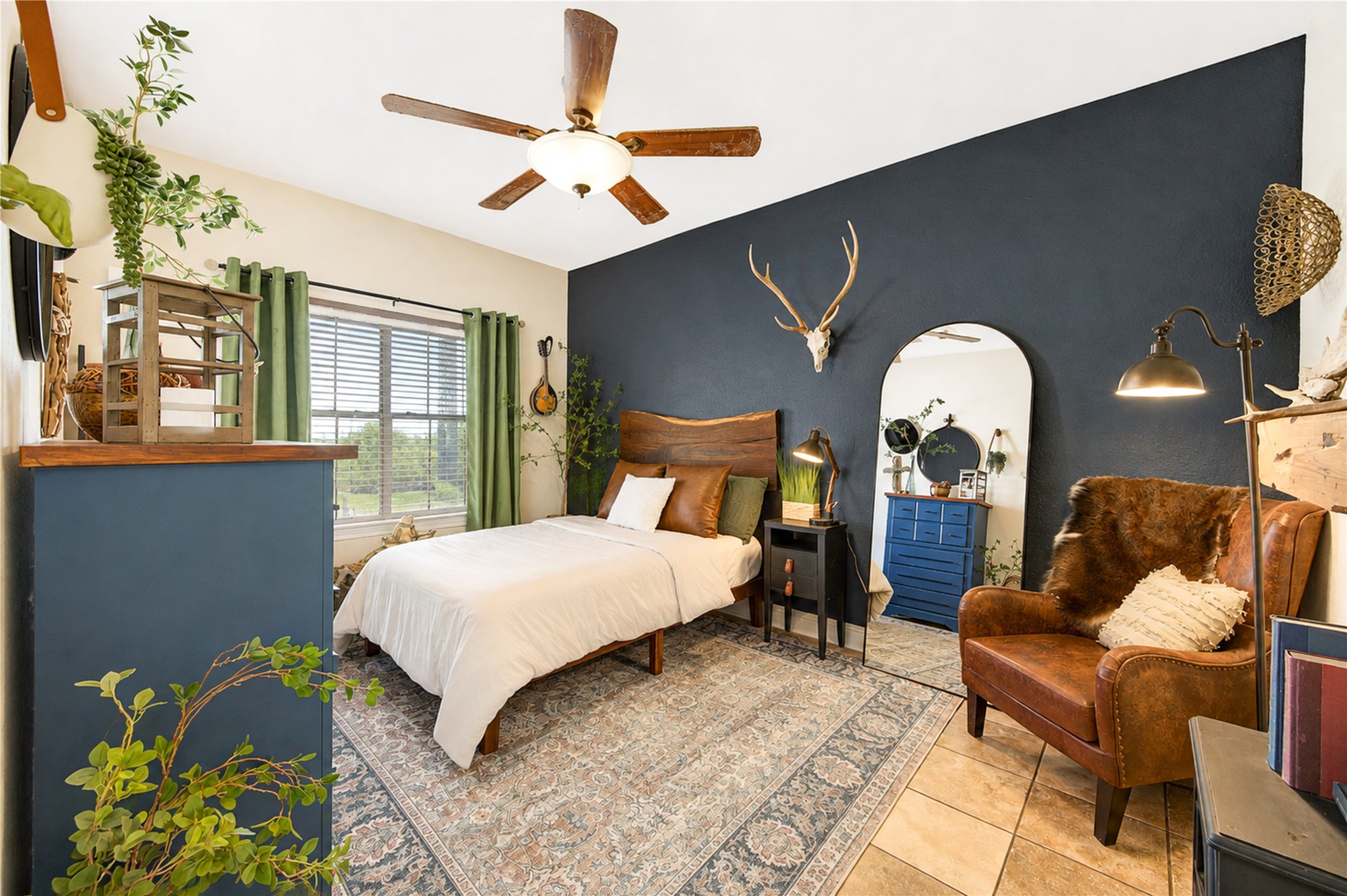 22313 Chapman Road Hempstead, TX 77445 - Photo 28 of 50 Guest bedroom