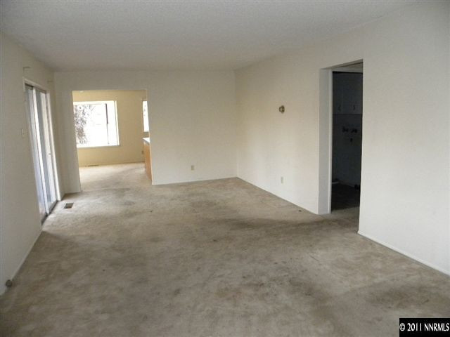 825 Bell Street Reno, NV 89503 - Photo 2 of 13 an empty room with windows