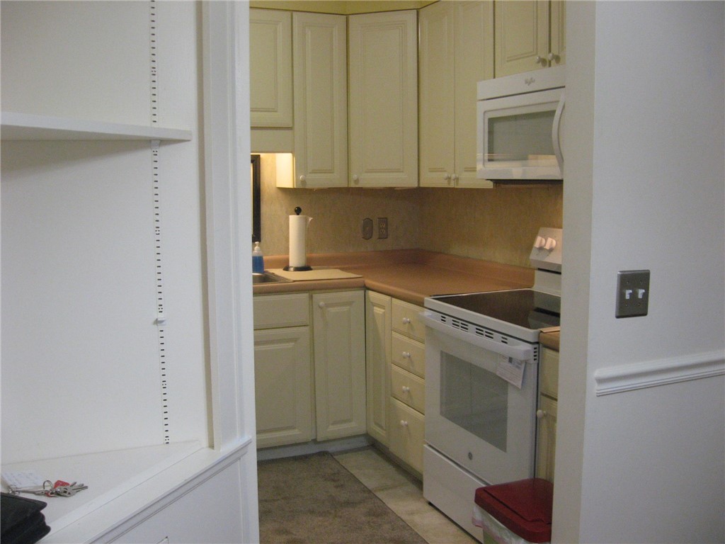 25 School Street, Unit 2S Westerly, RI 02891 - Photo 7 of 30