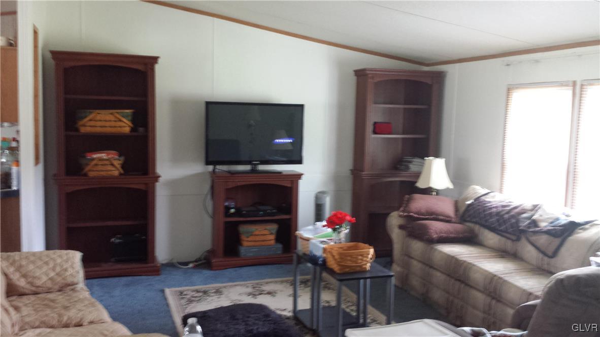 274 Grove Road Kunkletown, PA 18058 - Photo 3 of 16 Gallery Image 3