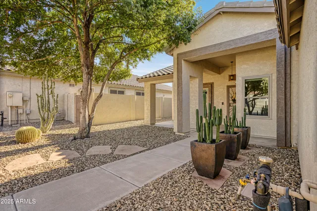 $449,999 | 6973 East Hacienda La Noria Lane, Gold Canyon, AZ 85118