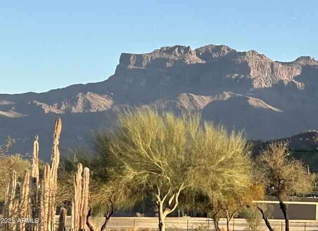 $449,999 | 6973 East Hacienda La Noria Lane, Gold Canyon, AZ 85118