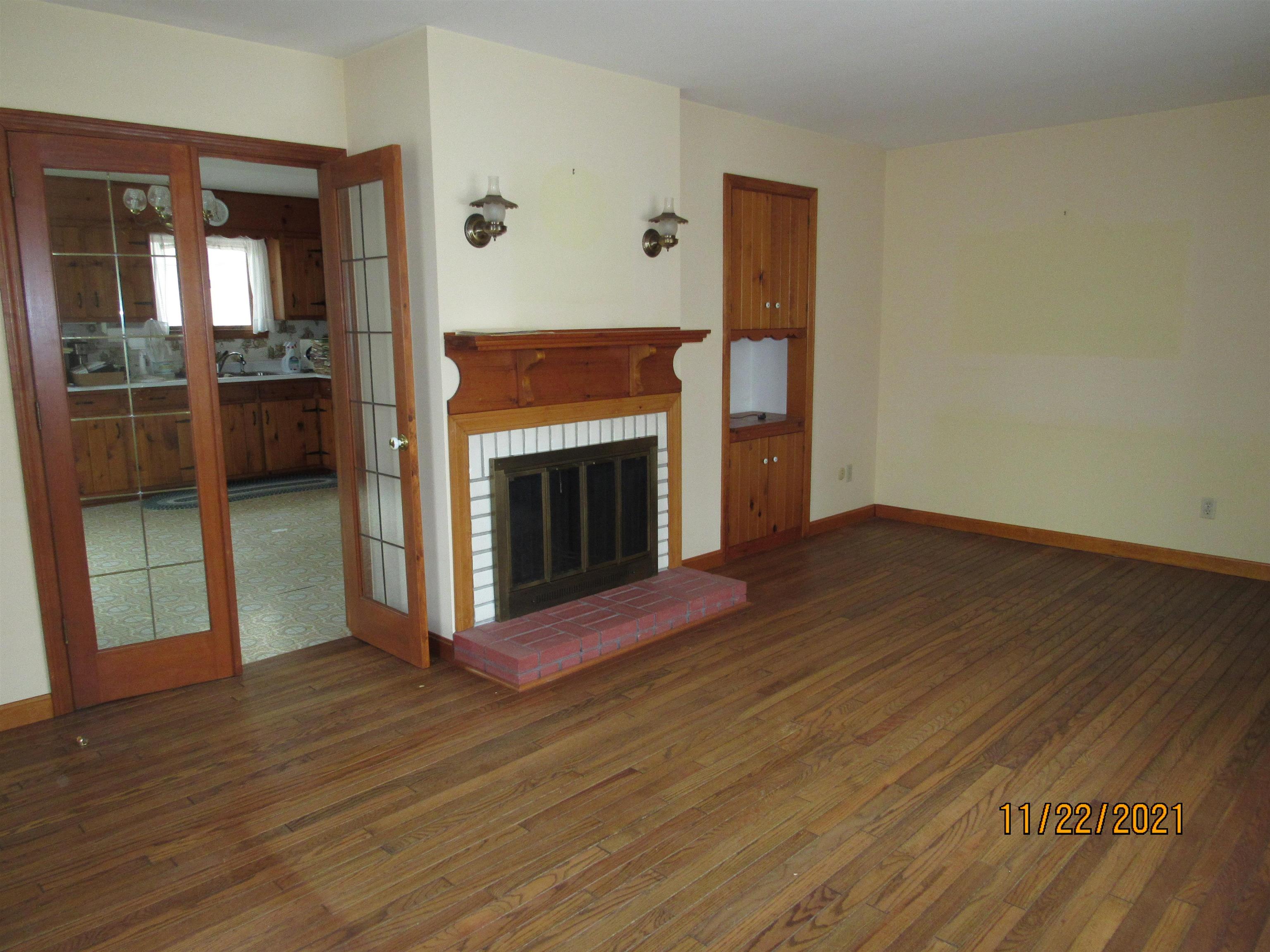 75 Jackson Street Manchester, NH 03102 - Photo 4 of 22