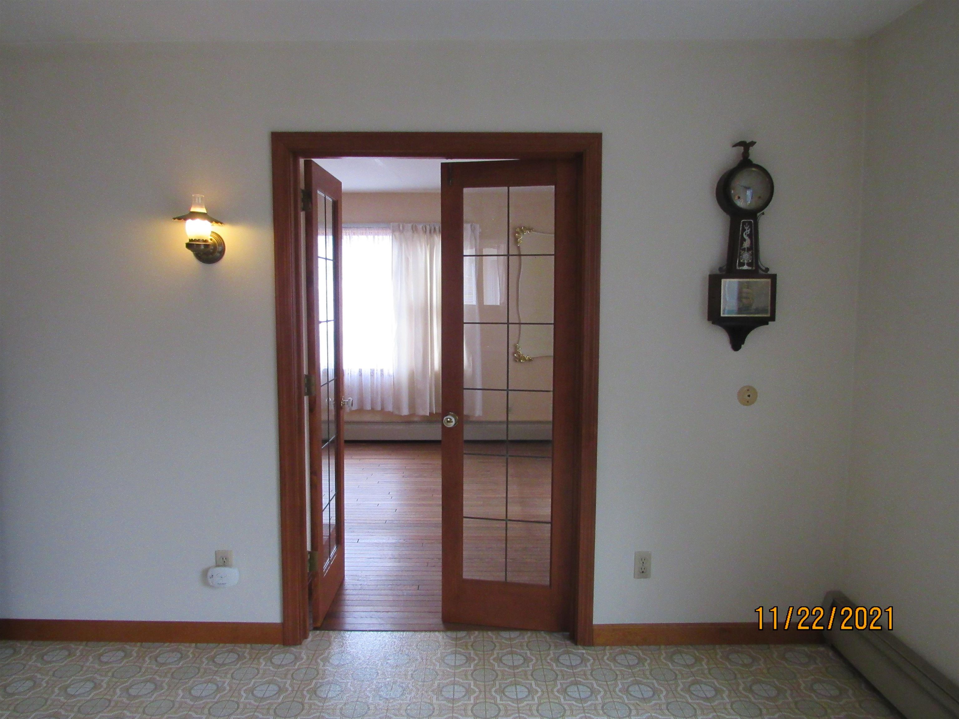 75 Jackson Street Manchester, NH 03102 - Photo 6 of 22