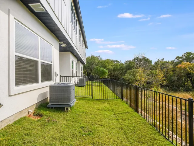 $2,300 | 12001 Vista Parke Drive, Unit 903, Austin, TX 78726