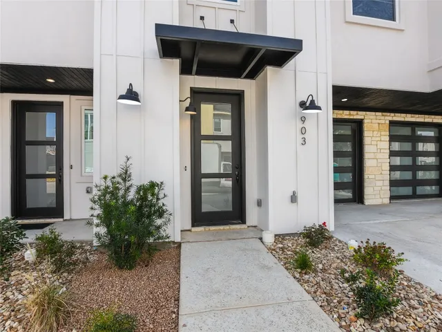 $2,300 | 12001 Vista Parke Drive, Unit 903, Austin, TX 78726