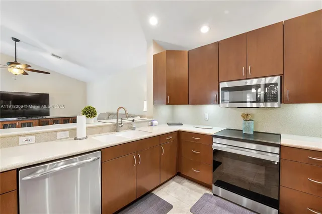 $6,000 | 8931 Northwest 55th Place, Coral Springs, FL 33067