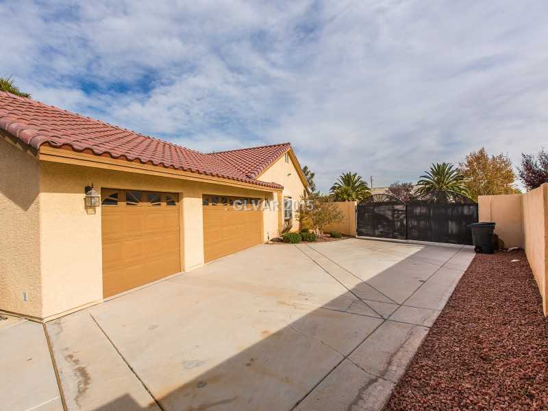 351 East Robindale Road Las Vegas, NV 89123 - Photo 35 of 35 Garage.