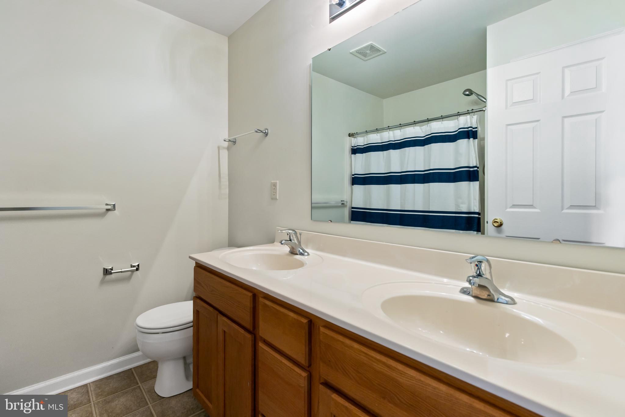 403 Marion Road York, PA 17406 - Photo 32 of 40 Second full bathroom