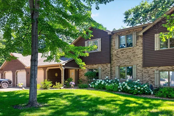 $179,900 | 12191 Grouse Street Northwest, Unit 402, Coon Rapids, MN 55448