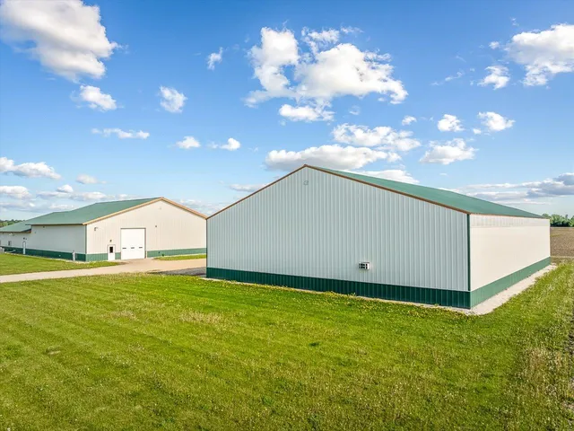 $1,900,000 | 11635 Wange Road, Capron, IL 61012