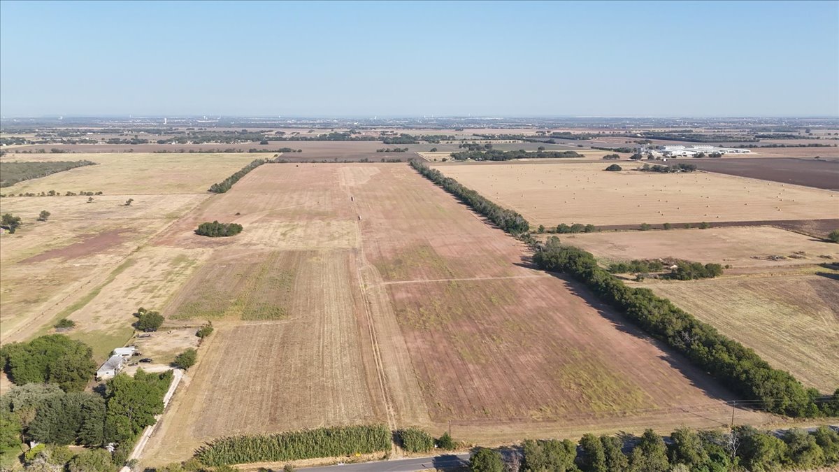 Tbd Bolton Road Marion, TX 78124 - Photo 8 of 21 a view of an ocean and beach