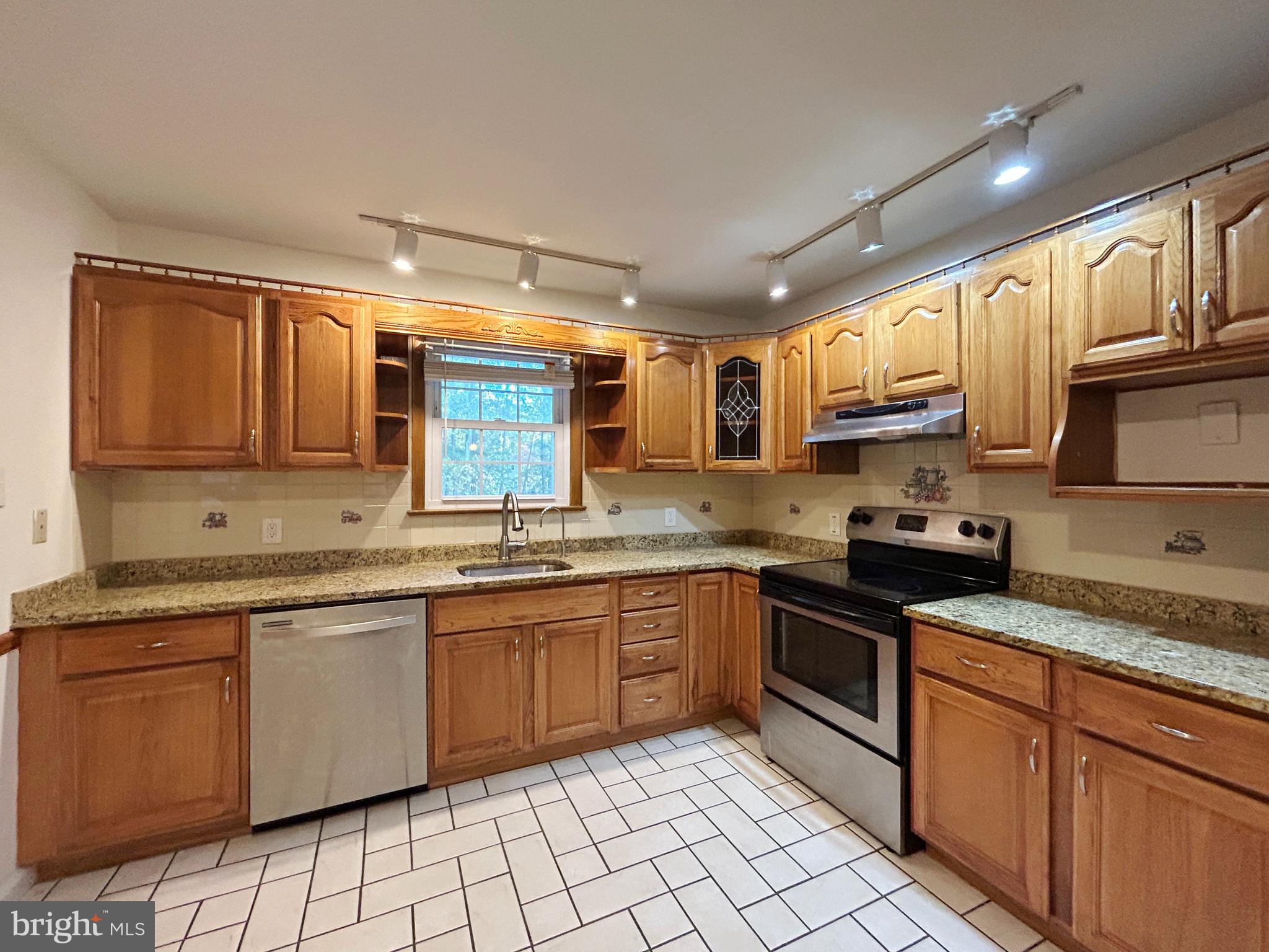 213 Oak Lane Tabernacle, NJ 08088 - Photo 11 of 49