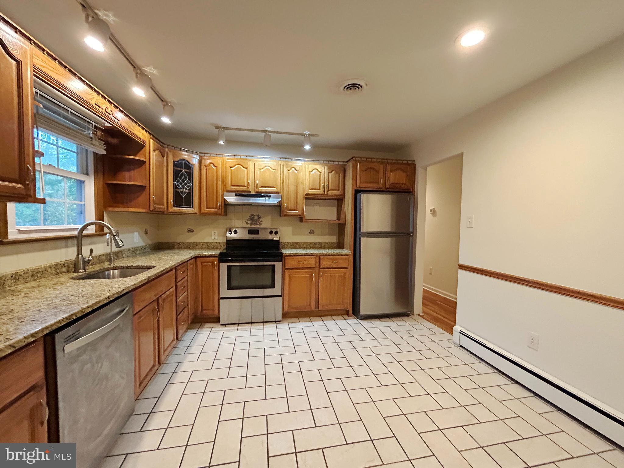 213 Oak Lane Tabernacle, NJ 08088 - Photo 10 of 49