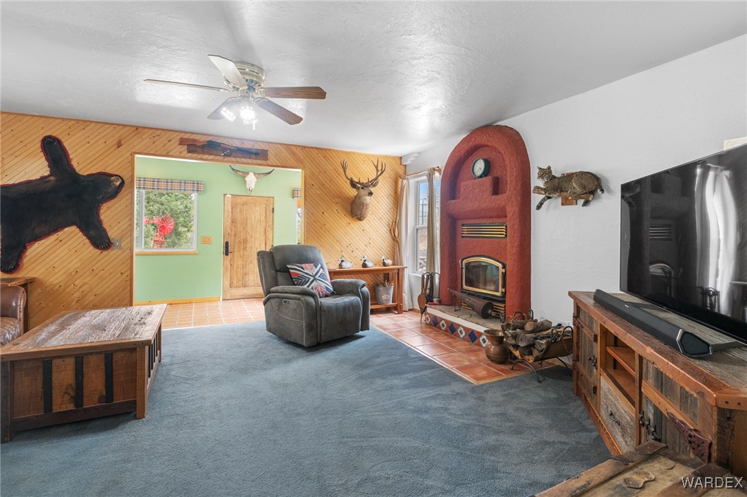 4681 South Hansen Road Kingman, AZ 86401 - Photo 17 of 55 Living Room