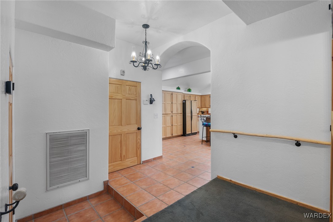 4681 South Hansen Road Kingman, AZ 86401 - Photo 20 of 55 Entry from living room to kitchen